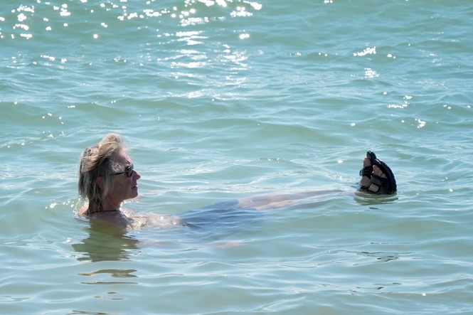 Warm temperatures look ‘locked in’ for next seven to 10 days, say forecasters