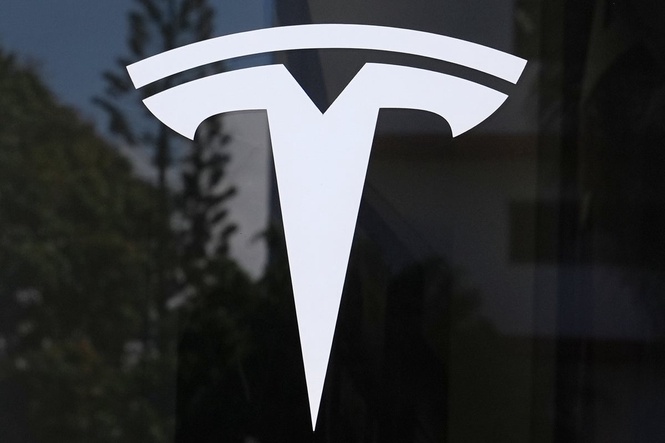 Fed probe suggests Tesla's self-driving feature wasn't to blame in crash that killed a grandmother