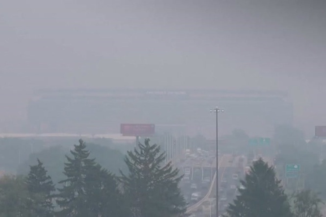 Timelapse video shows World Cup final stadium blanketed in smoke from Canada wildfires