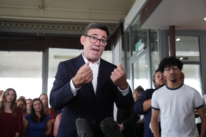 Burnham issued UK economy warning amid modest growth and weak confidence