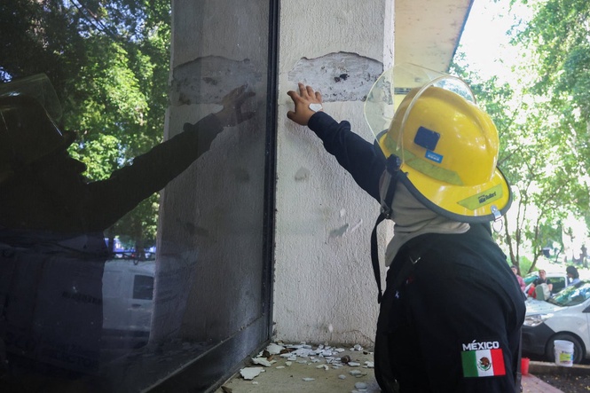 Powerful 7.3 magnitude earthquake in Mexico leaves no immediate damage