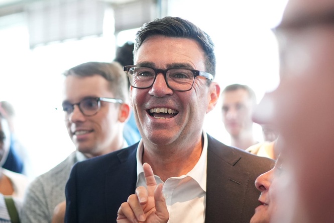Burnham to scrap Starmer’s flagship digital ID scheme and focus on bills