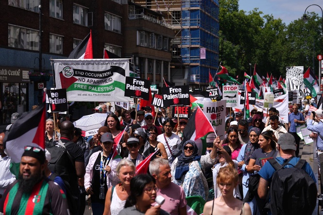 Palestine protesters urge Andy Burnham to act on Israel