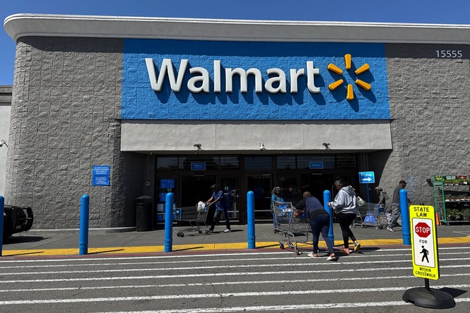 Lettuce sold at Walmart included in Taylor Farms recall over cyclospora outbreak