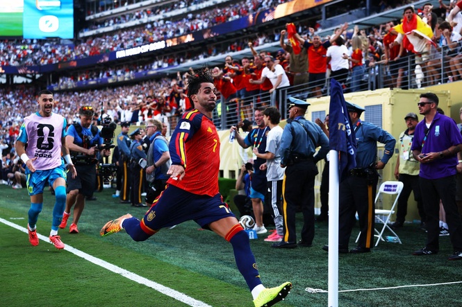 Ferran Torres’s Iniesta moment writes new chapter in World Cup history for Spain