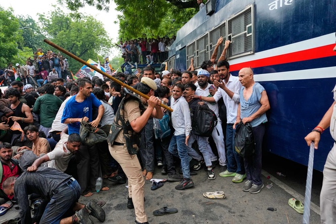 Photos of police cracking down on India’s youth-led 'cockroach' movement in New Delhi