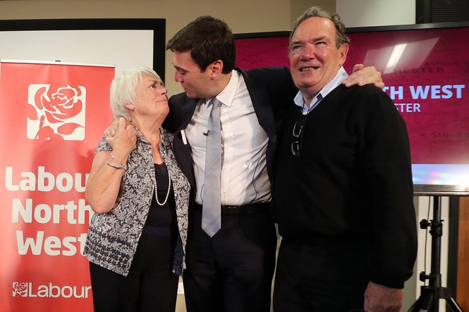 Prime minister Andy Burnham’s father Roy has died, No 10 confirms