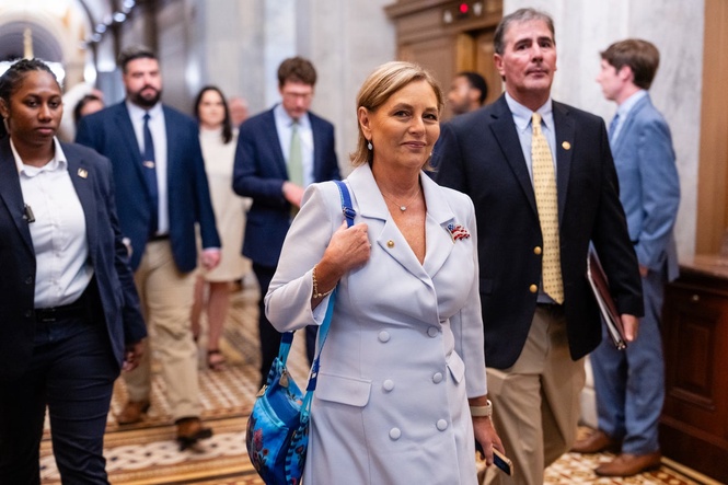 Lindsey Graham’s sister launches bid to fill his seat