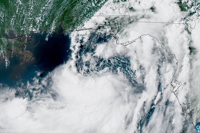 Life-threatening storm surge feared as Tropical Storm Bertha nears the Gulf Coast