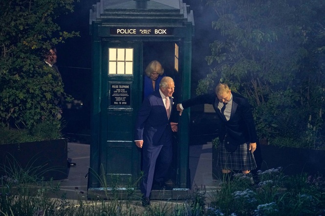 King Charles emerges from Doctor Who's TARDIS to open Commonwealth Games in Glasgow