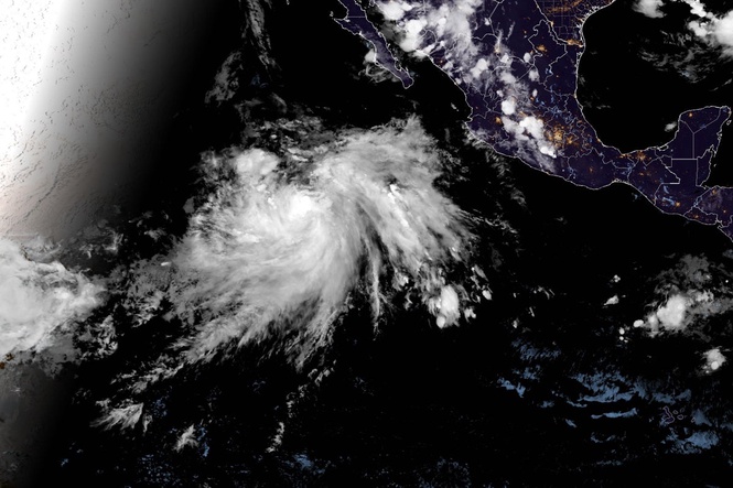 Hurricane Fausto strengthens into Category 2 storm, expected to approach Hawaiian Islands next week