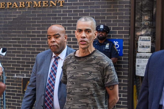 NYC stabbings suspect arrested on hate crime charge in 1 attack, but not a 2nd