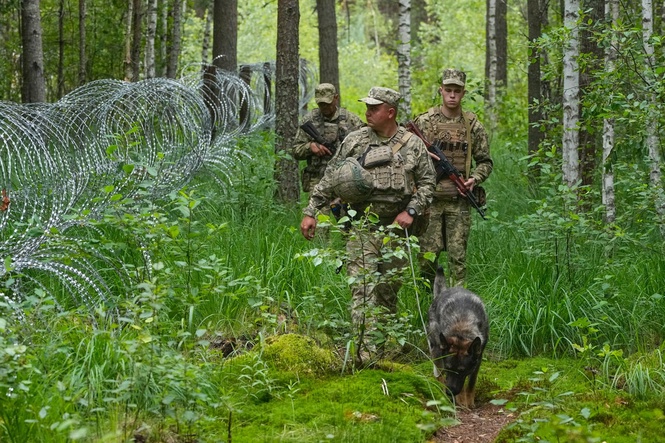 Ukraine is still fortifying its border with Belarus years after Russia invaded from there