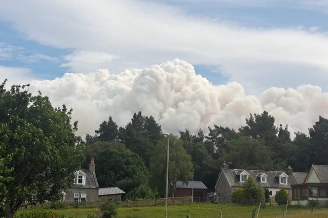 Scottish villagers ‘frustrated’ at response to Cairngorms wildfire