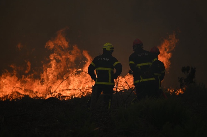 Wildfire forces another 55,000 people to evacuate in southwest France