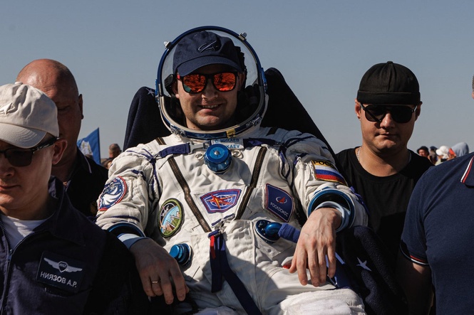 Crew returns to Earth after 241 days on International Space Station
