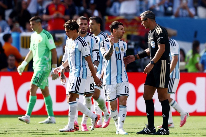 World Cup final referee announces retirement after criticism over handling of Argentina antics