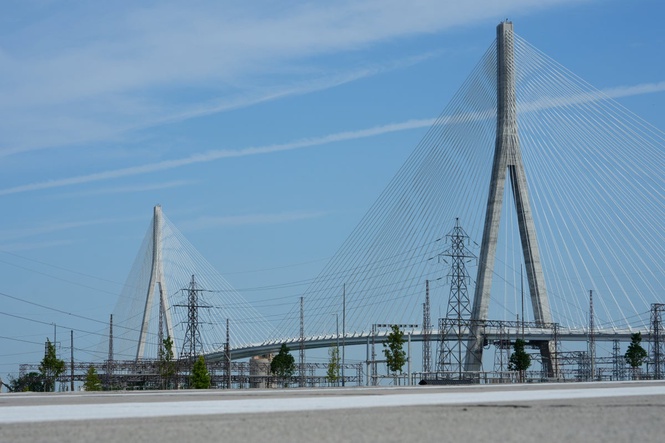 New Gordie Howe International Bridge opens but pedestrians and cyclists will have to wait