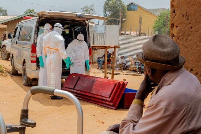 Uganda declares itself Ebola free as deaths surge past 1,400 in DR Congo