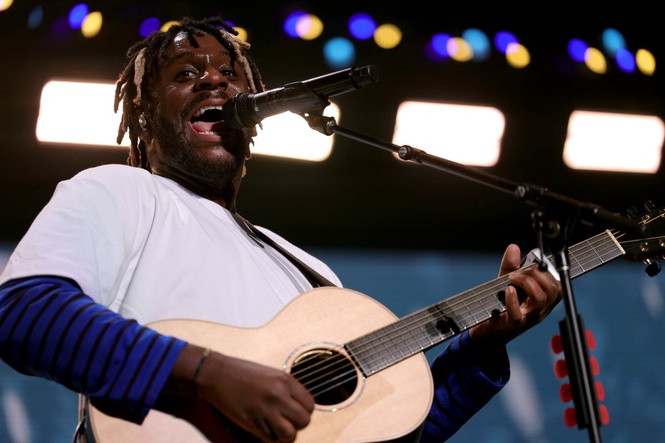 Myles Smith cancels Canada show due to ‘major family health issue’