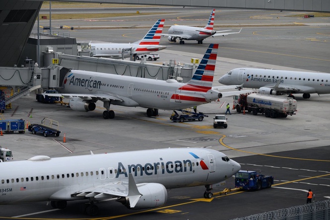 American Airlines flights temporarily grounded after nationwide IT outage