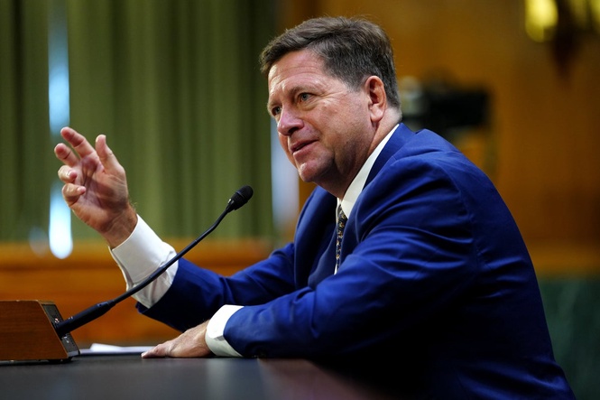 Jay Clayton confirmed as Trump’s next intelligence chief