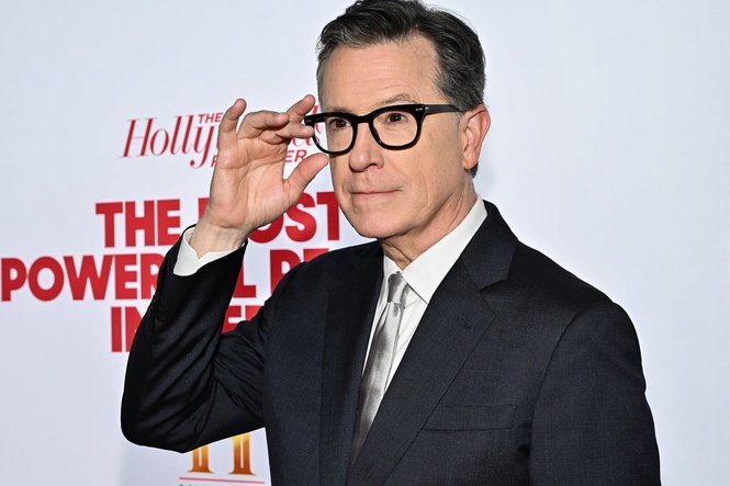 Stephen Colbert wins an anti-censorship award after CBS ends 'The Late Show'