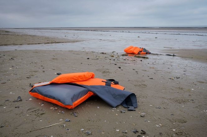 More migrants die trying to cross Channel to UK