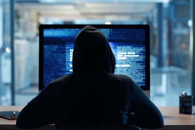 Iranian hackers force UK power plant offline for days