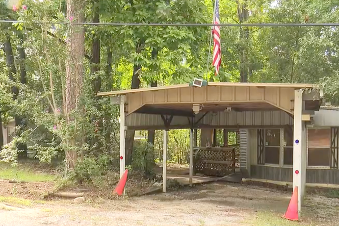 Georgia man dies from cut on his arm after breaking window to get into his own home