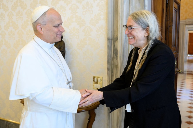Rock legend Patti Smith admits she was ‘giddy’ meeting Pope Leo