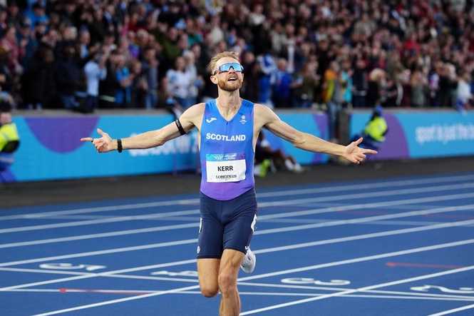 Josh Kerr delights home crowd by claiming Commonwealth gold in mile race