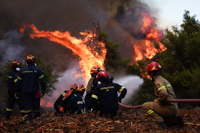 Is it safe to travel to Greece? Foreign Office latest as wildfires rage and helicopters collide