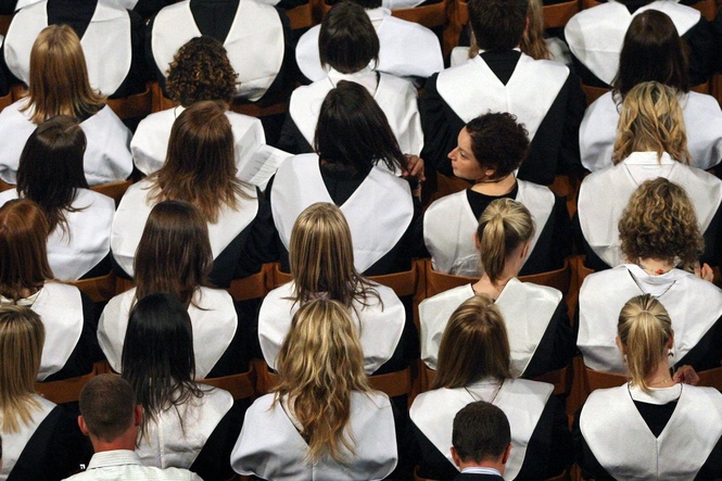 Record number of 18-year-olds admitted to university in 2026 academic year