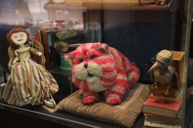 Original artwork of Bagpuss, The Clangers and Basil Brush fetches £400,000