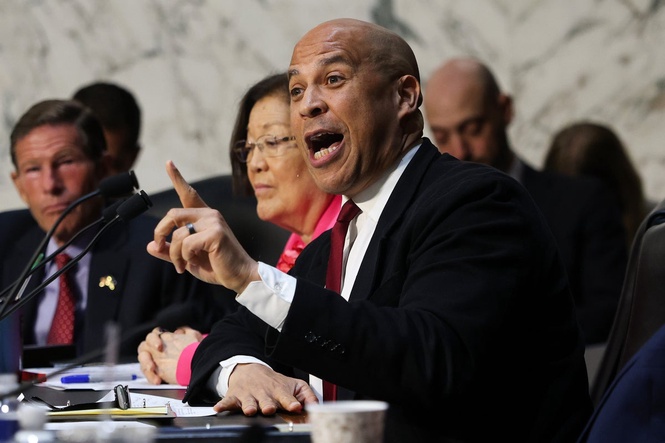 Democratic senator blasts GOP senators over advancing Todd Blanche’s AG nomination