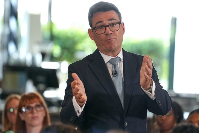 Andy Burnham insists no plans for Epstein inquiry – hours after two ministers say government is looking into it