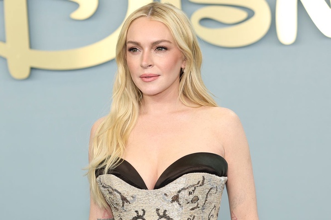 Lindsay Lohan’s bold new look has fans rejoicing over return to her roots