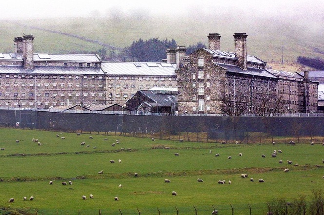 Hundreds more inmates and staff potentially exposed to cancer-causing gas in UK prisons