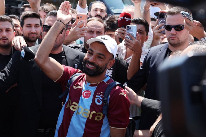 Mohamed Salah seals surprise move to Trabzonspor after Liverpool exit