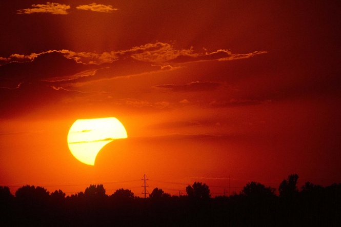 How to view Wednesday’s solar eclipse safely? Use a colander, expert says