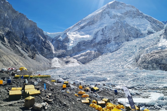Singaporean climber dies on Mount Manaslu in Nepal