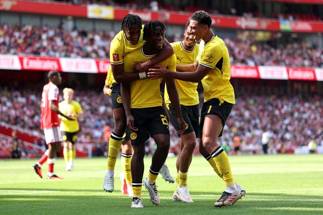Arsenal v Borussia Dortmund LIVE: Gunners concede another three goals in Emirates Cup defeat