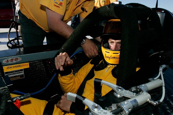 Driver who broke sound barrier attempts another speed record in Utah