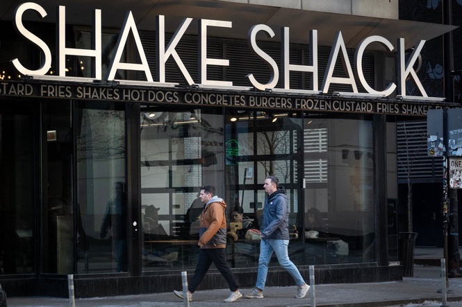 Shake Shack customer says they were charged more because they refused to tip