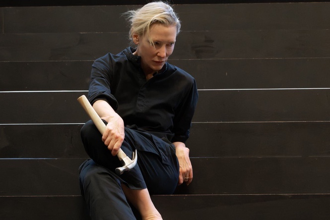 Cate Blanchett wields hammer in rehearsals for ‘intense’ National Theatre play