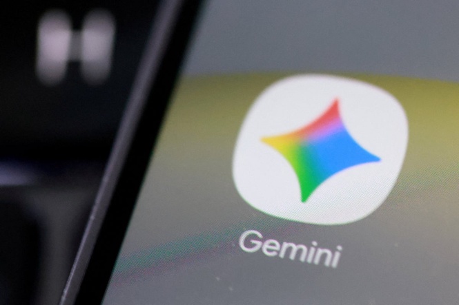 Gemini catches ChatGPT, passing 1 billion users in record time