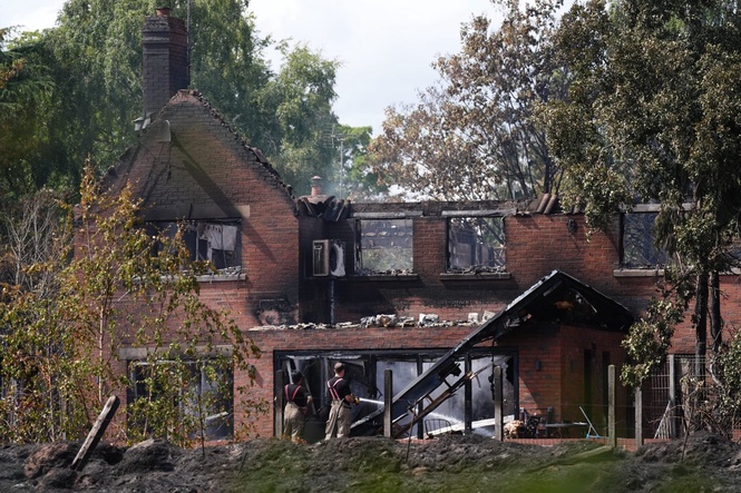 Huge wildfire in West Midlands destroys 19 homes on UK’s hottest day of year