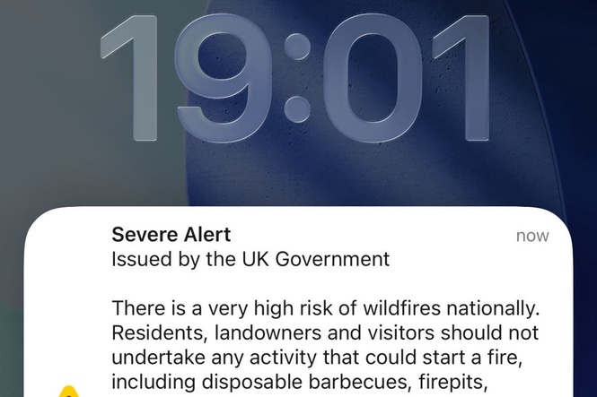 Emergency alert sent to mobile phones with wildfire warning after UK blazes