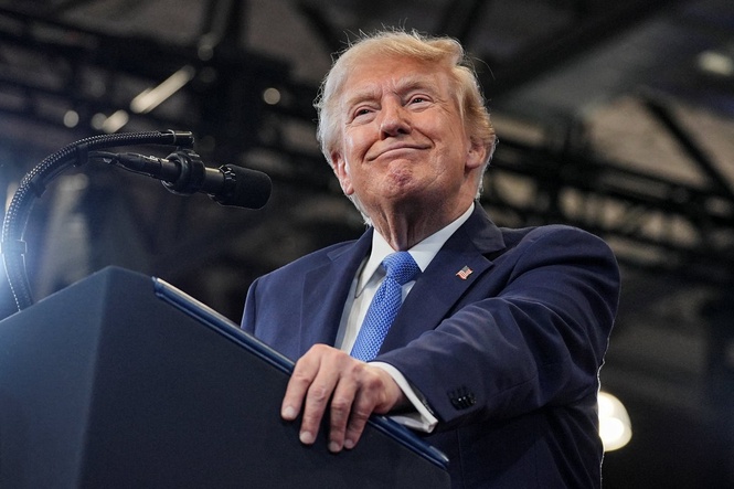 Trump says deployment aboard USS Lincoln has not gone on ‘nearly long enough’